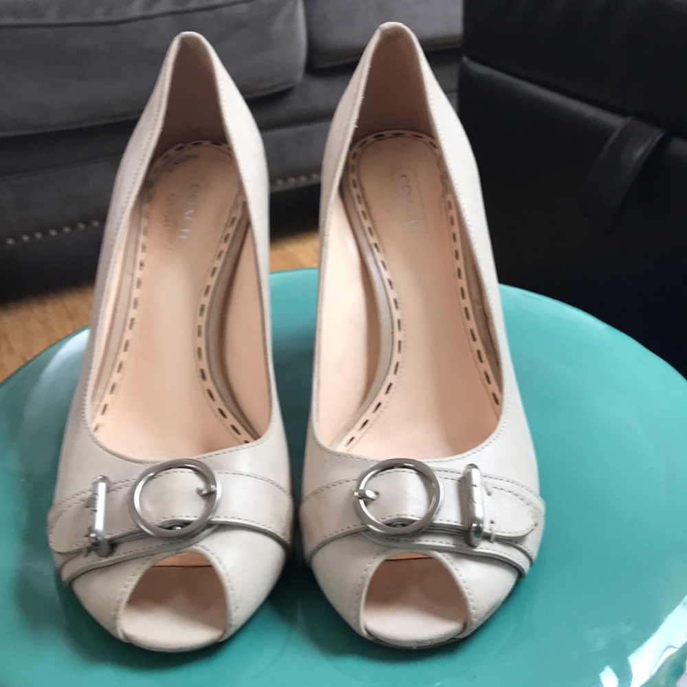 Coach Peep Toe Heels! - Picture 2 of 8